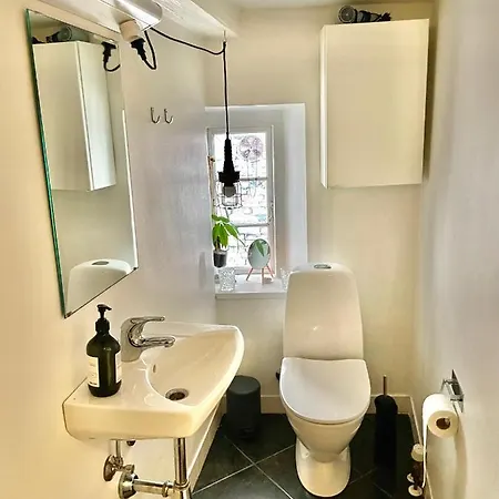 A Charming And Beautiful Oasis In The Heart Of Apartament *