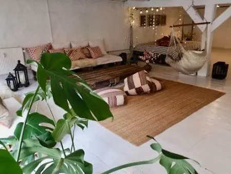 A Charming And Beautiful Oasis In The Heart Of