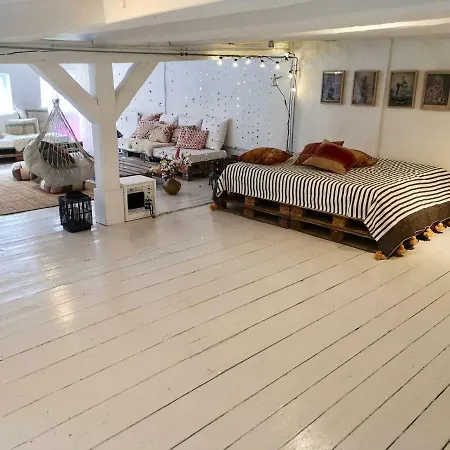 Daire A Charming And Beautiful Oasis In The Heart Of *